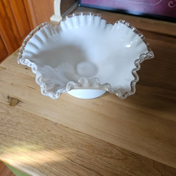 Fenton Other - vintage Fenton Silvercrest bowl ruffled edges white milk glass fruit bowl